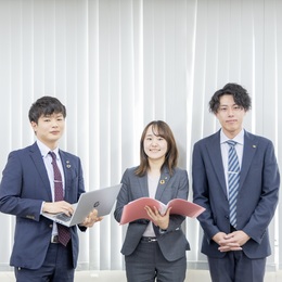 医療商社の営業として新たなスタートを切り、お客様に寄り添いながら専門スキルを身につけよう！