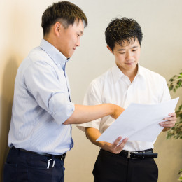 トヨタOBが担当する研修では、ビジネスの基礎や専門知識・用語などをイチから学べます。