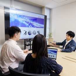 分からないことや不安なことは、社員同士でフォローし合える働きやすい環境です！