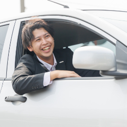 お客様との信頼関係が重要となるポジション。誰かの支えになりたい―そんな想いを実現できる環境です。