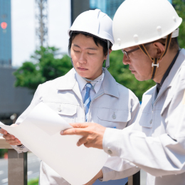 協力会社の職人さんとしっかりコミュニケーションを取ると、工事がスムーズに進みます。