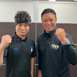 作業時の帽子は、ニューエラでオーダーしたオリジナルを使用しています！