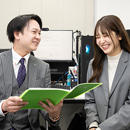 会社がまだまだ成長のフェーズなので、全員で協力してチャレンジする！という社風です。