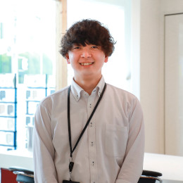 経験・年齢にかかわらずスムーズなキャリアアップが可能。男女問わず活発に活躍中です。