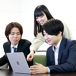 平均勤続年数16.3年、ベテランも第一線で活躍しています。若手の育成にも期待します。