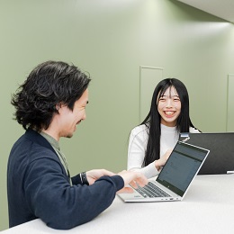 「ディスカバリーに任せれば安心」
クライアント様からの強い信頼や高い評価を励みに仕事へ取り組めます。