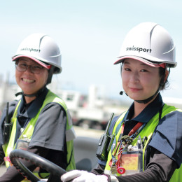 未経験者向けに、長期的な研修を完備。年齢・性別・経験を問わず、活躍できる環境です！