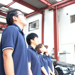 26年目を迎え、業績は好調。会社と一緒に成長していきましょう。