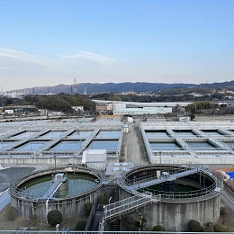 入社後は現場を見ながら提案スキルを磨いていきましょう。
プラント施設の大きさは圧巻です！
