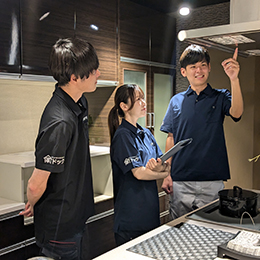小さな異常を見逃さずに確認することで、お客様から感謝されることも！やりがいを感じる場面も多いです。