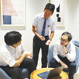 【1人で悩ませません】相談があればいつでも駆けつけてくれる、人事の中島さんの存在が心強い。