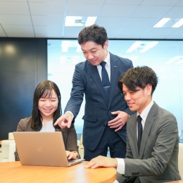 収入面も業界内では高水準。私生活も満足させながら、教育業界で活躍していけます。