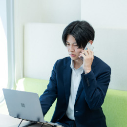 平均残業は月20時間未満。自分の裁量でスケジューリングが可能です！
