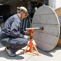 大手メーカーや公共施設の施工など大型案件にも携われるため、技術の幅が広がります！