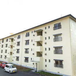 社宅や独身用の借上げ寮も完備しており、他県から転職されるメンバーも！職場まで10分圏内と便利です。