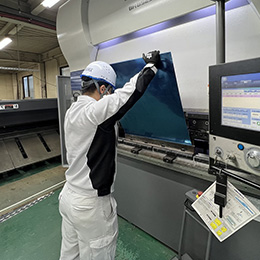 半機械化になった工場で特許製品作りを行っています!