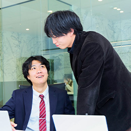 年休120日以上や残業月平均11時間以下など、プライベートを大切にできる環境です。