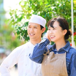 勤務地はもちろん、キッチンorホールも選択可能。あなたの叶えたい働き方を実現できます。