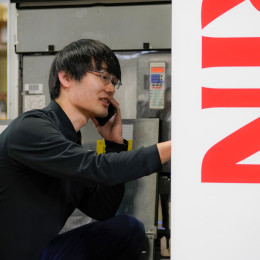 お客様に修理内容をご報告。ここでいただく「ありがとう！」が何よりのやりがいです！