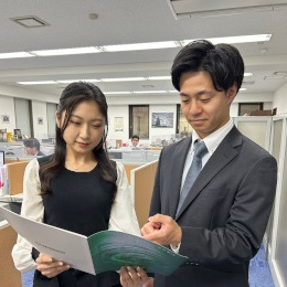入社後は先輩との同行を積極的に行っていただきます。現場を見て学べるので効率的です。