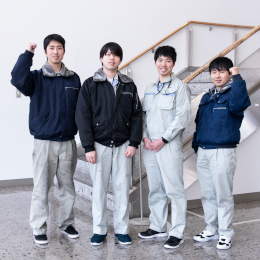 残業はほぼない上に、年間平均13日の有休を取得しており、プライベートを大切にできます。