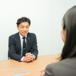 「日本の教育を強くしたい」と本気で取り組んでいます。教育業界を変える仕事で、自分自身も変われます。