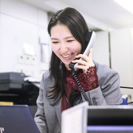 フレックスタイム制や在宅勤務、時短勤務など、社員それぞれに合った働き方を実現できます。
