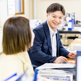 【年休124日】【完休2日制】【土日祝休み】【転勤なし】と、長く腰を据えて働けるメリット満載◎