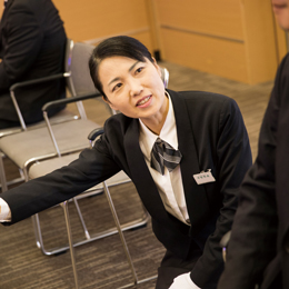 未経験からでもプロフェッショナルを目指せるよう、手厚い成長サポートを整えてお迎えします。