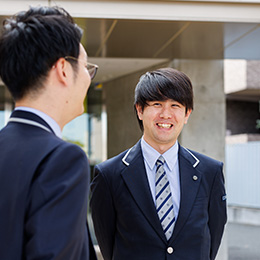普段の仕事は雑談・冗談などを交えながら進める穏やかな職場です。メリハリをつけながら働けます。