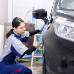 意外や意外、家事スキルが活かせる仕事です。（お風呂掃除っぽく見えませんか 笑）