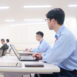技術研修などスキルアップの機会も設けられています。