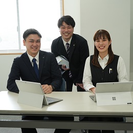社会貢献性の高い仕事。
66年の歴史を持つ安定企業で、長く活躍出来ます。
多様なキャリアも築ける！