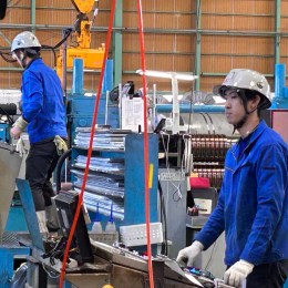 3名以上のチームで作業を進めます。いつでも周りに相談できる環境なので、未経験の方もご安心ください！