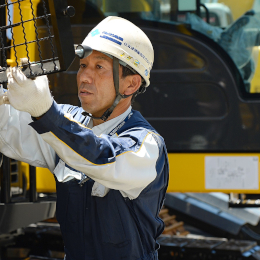 異業種からの転職者多数。整備士経験を活かして、長く働ける安心の環境を整えています。