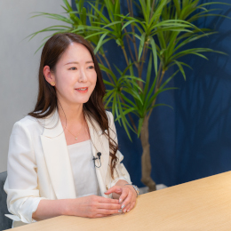 すべてはお客様のため……。生涯にわたってお付き合いできる分、大きなやりがいを感じられるはずです。