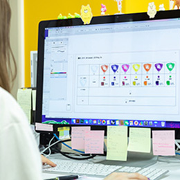 様々な人々とコミュニケーションをとる機会は沢山あります。是非あなたの経験を生かしてください！