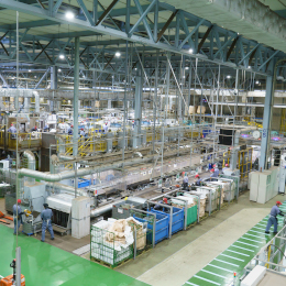 製造ラインは5つ。それぞれ作業工程が違うため、現場の状況を把握することが大切です。