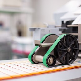 新工場の開設や、新サービスのリリースなど、日々新たな取り組みに挑戦しています。