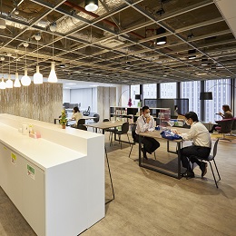 中途入社の方はバディのサポートを得られます。
