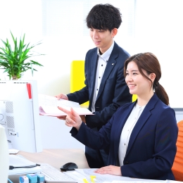 上司との距離も近く話しやすいため、困ったことがあれば、すぐに相談できる環境ですよ！