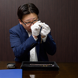 買取・査定の知識がゼロでも充実研修で一人前へ◎