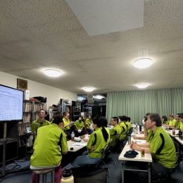 部署を超えたコミュ二ケーションも大切。希望でジョブチェンジして、ものづくりの面白さも学べる環境です
