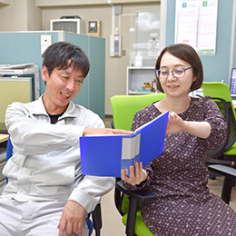 少数精鋭の組織なので、社員同士仲が良いです。コミュニケーションが活発な環境です！