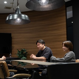 ときにはお客様の人生に関わるような相談をいただく場面も。お客様のパートナーとしてのやりがいあり。
