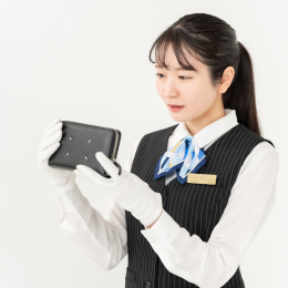 経験を積むにつれ、宝飾品やブランド品を見る目も養えます。