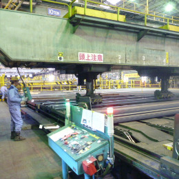 鉄鋼製品を注文本数に荷揃えしている様子です。仕事の進め方は先輩が丁寧に教えるのでご安心ください。