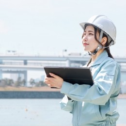 施工管理をはじめ、さまざまな職種のメンバーと協力します。チームで案件を成功へ導きましょう。