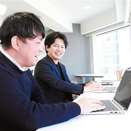 先輩・上司と距離が近く、困った時にはすぐに相談できます。