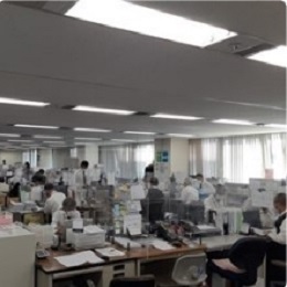 異業種の方も活躍中！いつでも相談できる環境なので未経験でも安心です。